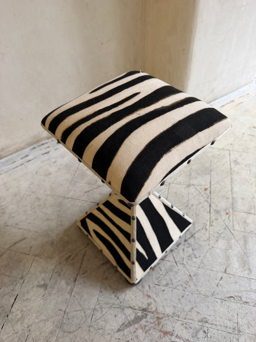 JG DIABOLO STOOL