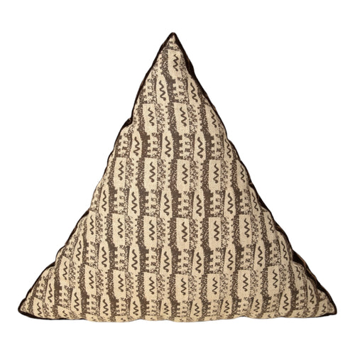 JG TRIANGLE CUSHION