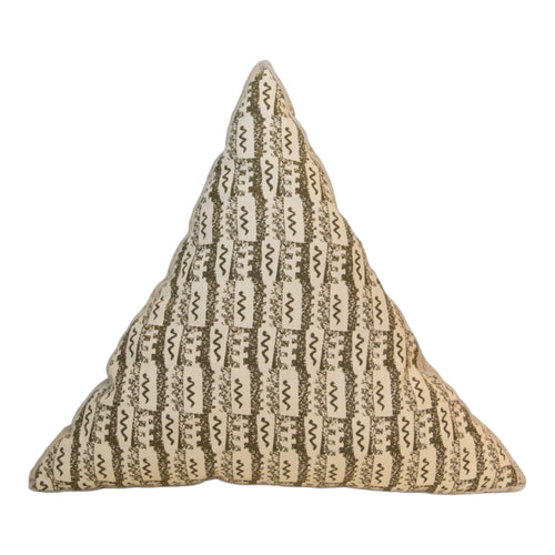 JG TRIANGLE CUSHION