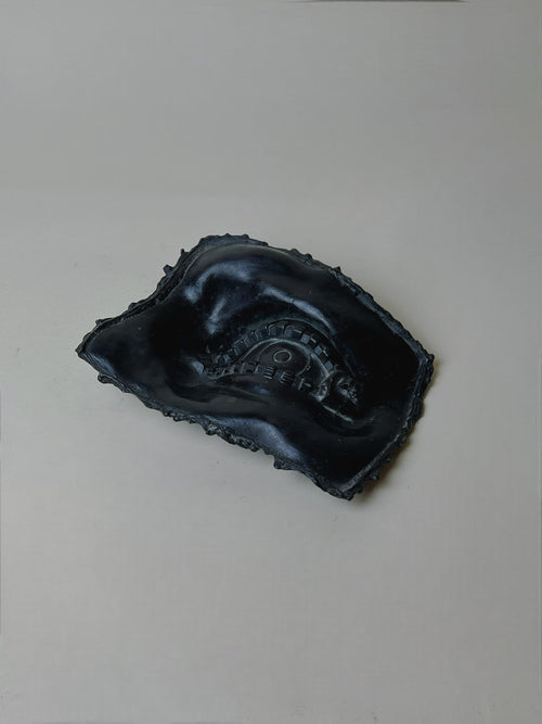 BRONZE EYE