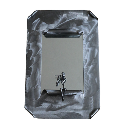 MAN IN THE MIRROR