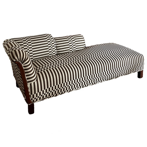 CHECK STRIPE DAYBED
