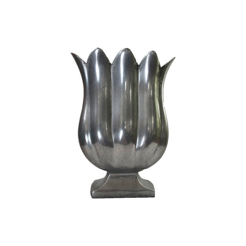 SCALLOPED VASE