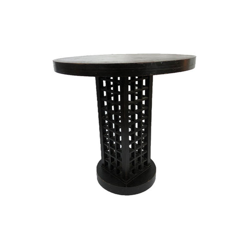LACQUERED ROUND TABLE